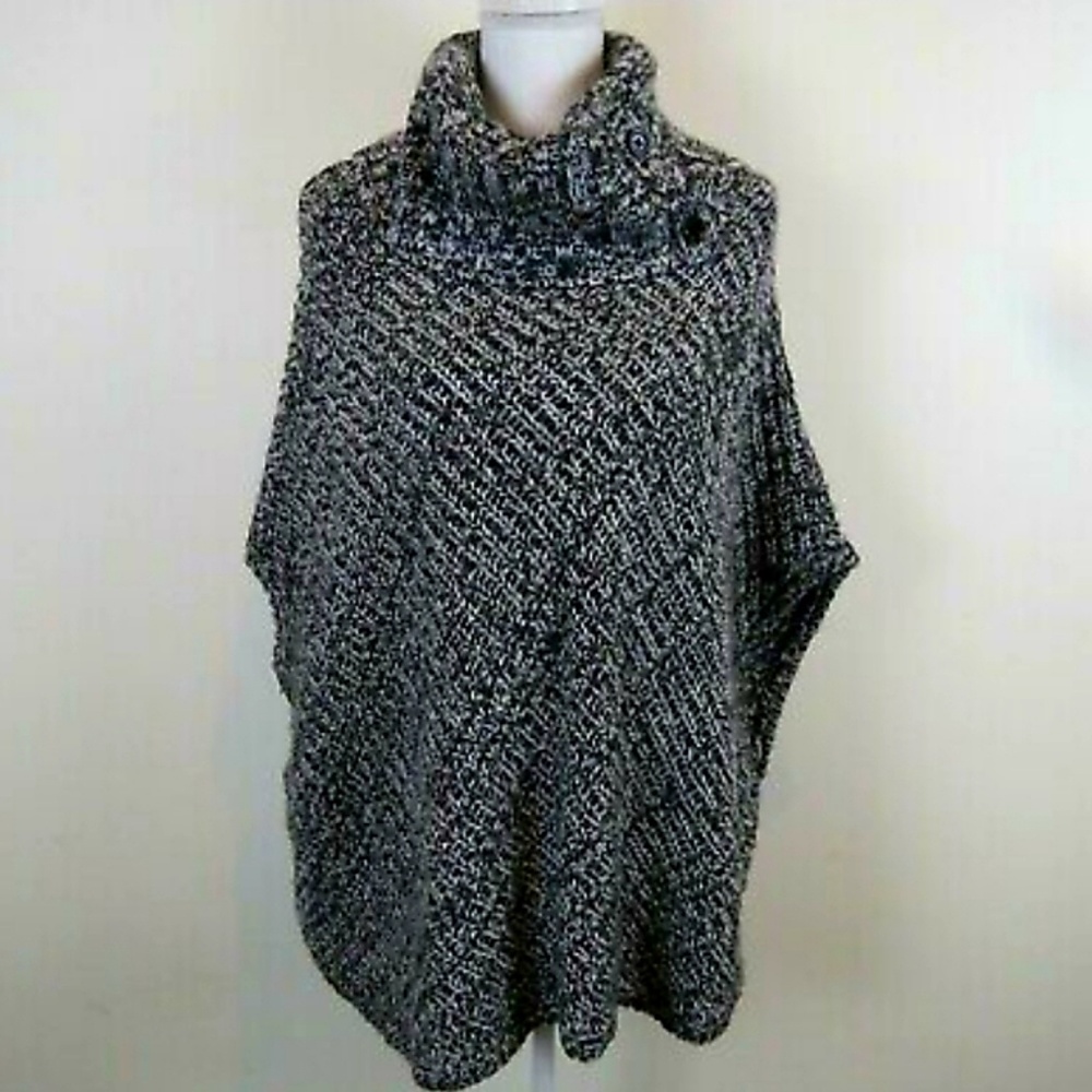 New W/Tags  banana Republic Wool Poncho